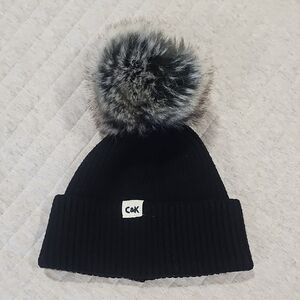 Black Pom-Pom Beanie